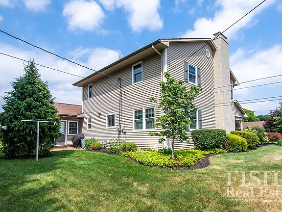 2nd image of 419 Willow St