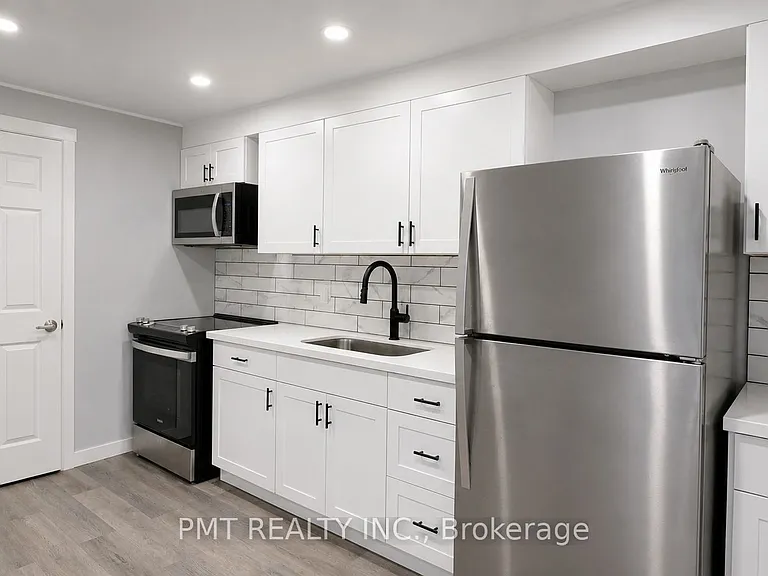 109 Nassau St — Photo 4