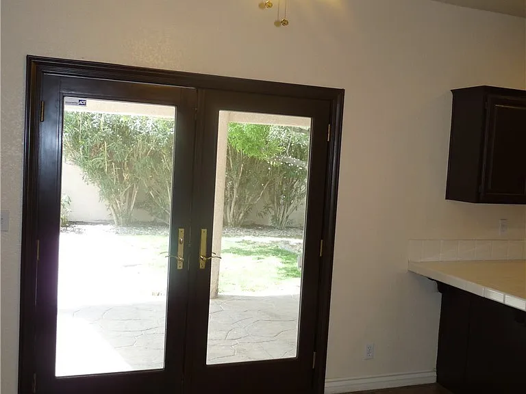7845 Meadow Creek St — Photo 5