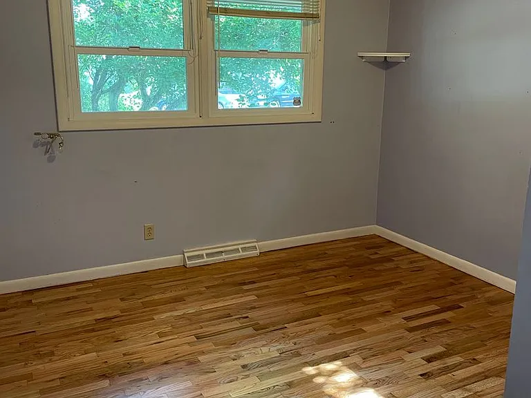 2638 Clark Ave — Photo 24
