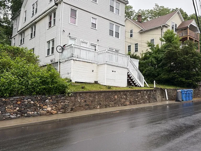 121-123 Wolcott St — Photo 1