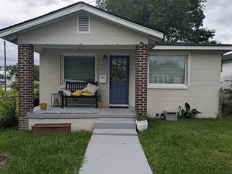 4 Millen St — Photo 1