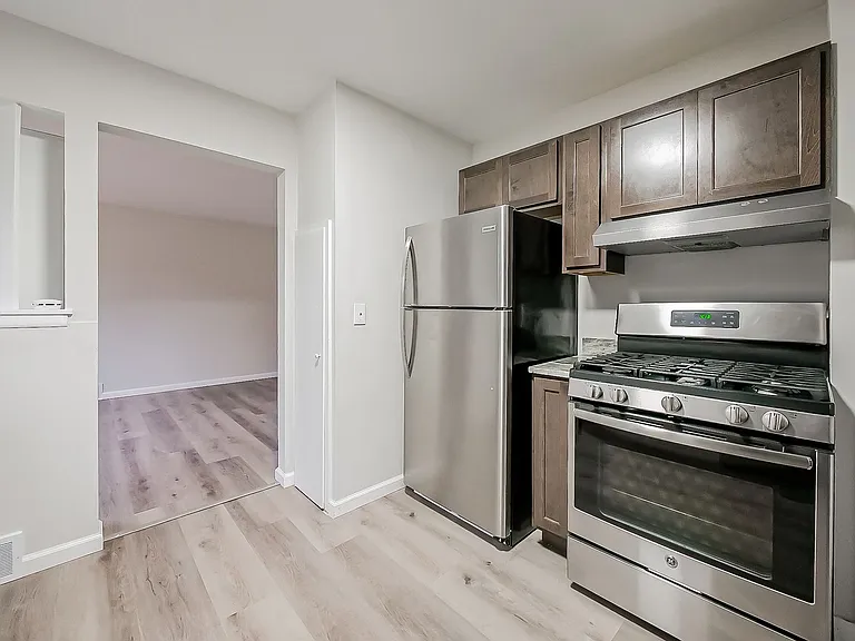 536 Emerson Ave — Photo 5