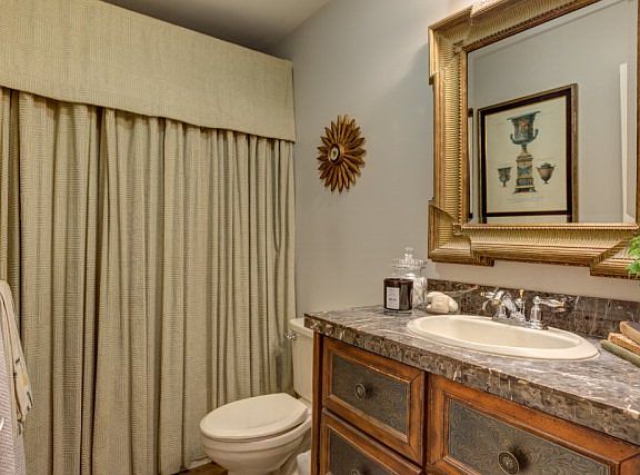 Bathroom on 2nd floor