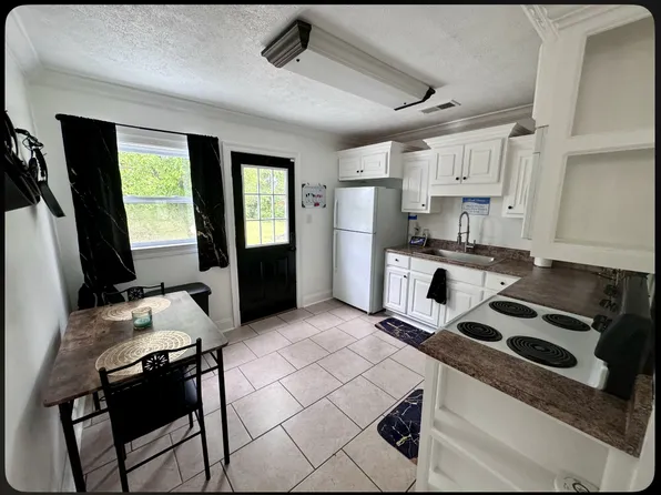 617 N 9th Plz, Panama City, FL 32404