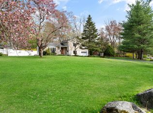 23 Kathleen Ln, Mount Kisco, NY 10549