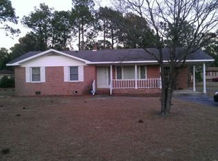 3021 Bryant Cir, Hope Mills, NC 28348