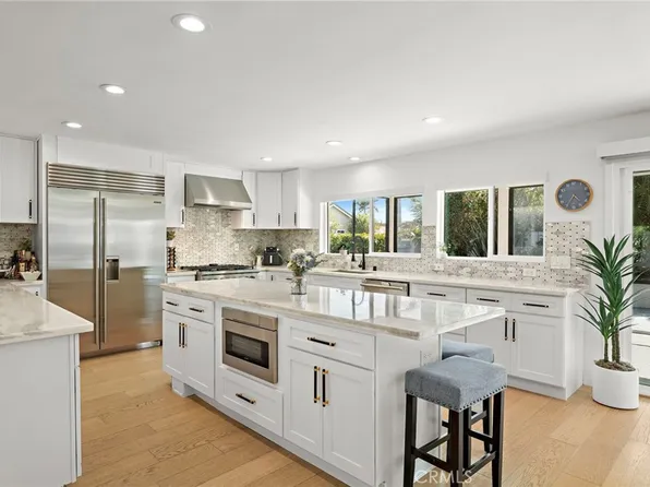 22041 Jonesport Ln, Huntington Beach, CA 92646