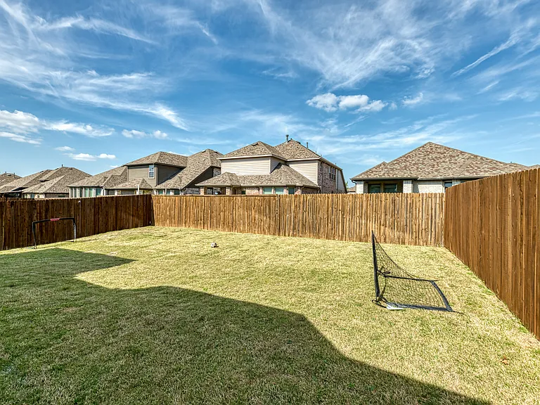 635 Brockwell Bnd — Photo 38