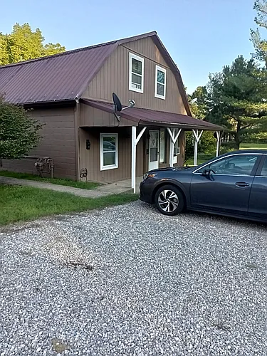 39 Pine St Photo 1