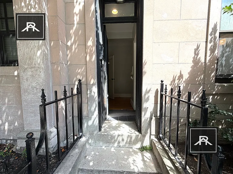 2003 Commonwealth Ave #1 — Photo 4