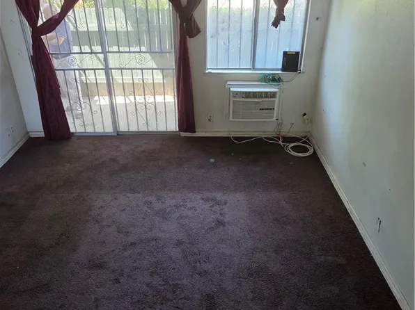 627 N Bristol St Unit 34, Santa Ana, CA 92703