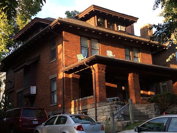 2nd image of 190 E 15th Ave