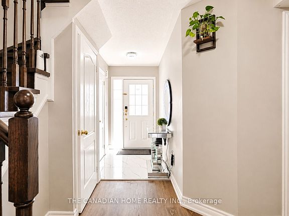 2nd image of 124 Tomabrook Cres