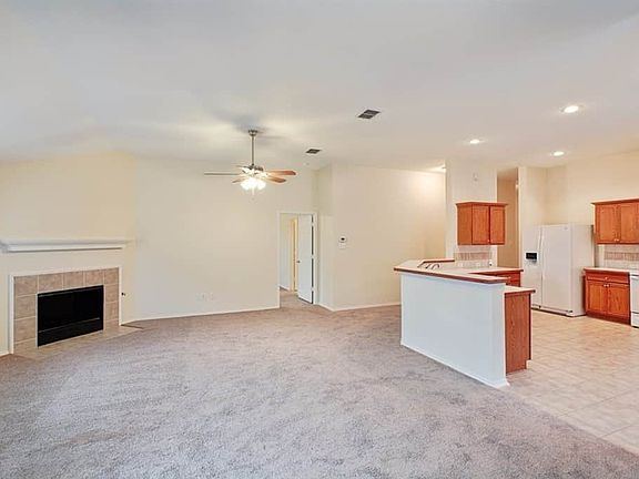 3rd image of 5409 Chinkapin Ln