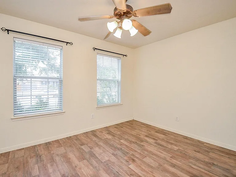 24718 Cobble Canyon Ln — Photo 22