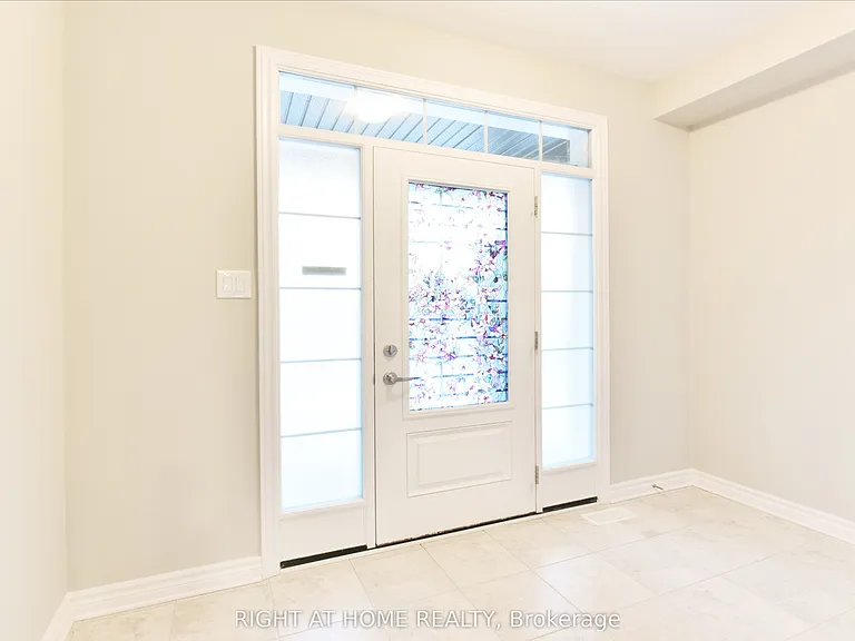 630 Eagle Crest Hts — Photo 2