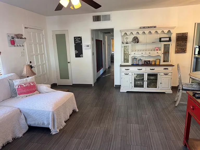 1635 E Solano Dr — Photo 6