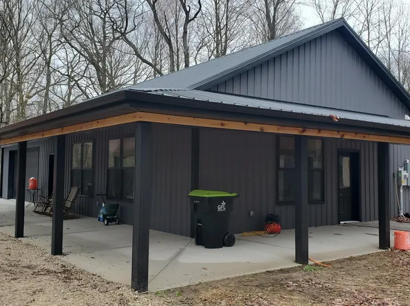 661 Forest Rd, Lake, MI 48632