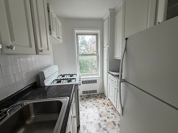 5th image of 1620 Avenue I APT 405
