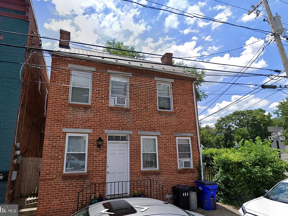 480 W South St #2