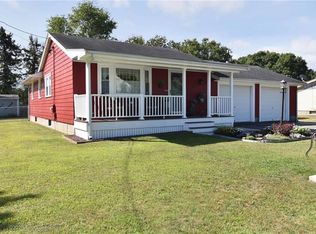 27 Saxony Ave, Tiverton, RI 02878