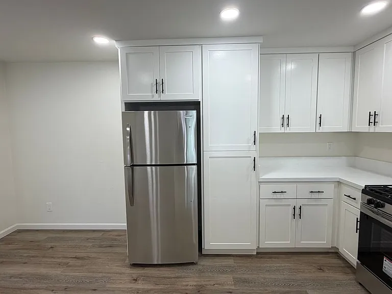 169 Brightwood Ave — Photo 2