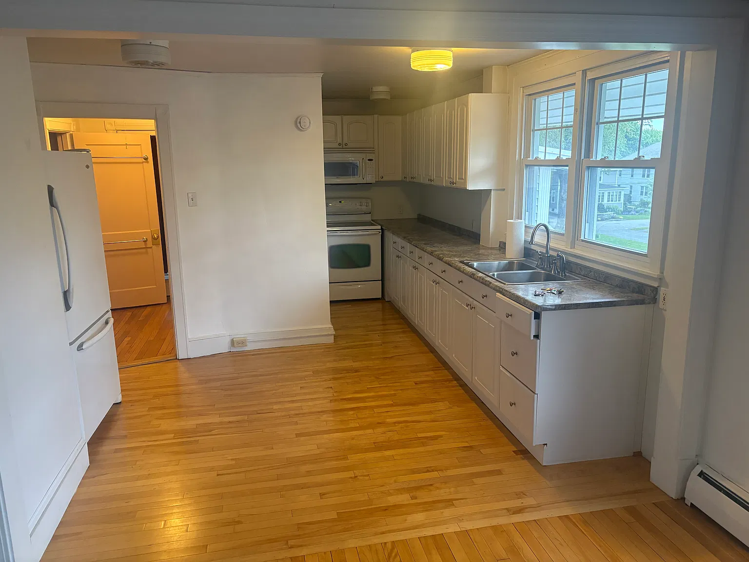 2 bed, 800 sqft, $1,900 — Photo 4