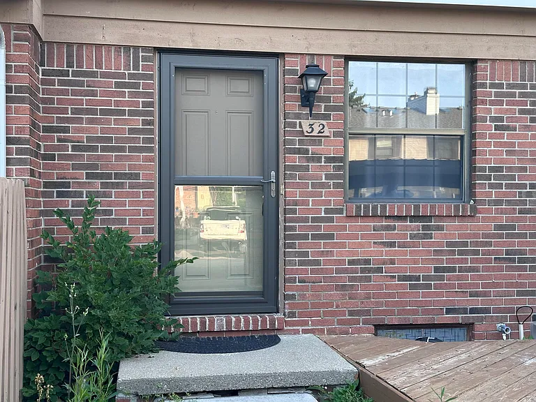 1891 Vine Way Dr #32 — Photo 2