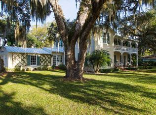 814 Royal Palm Pl, Vero Beach, FL 32960