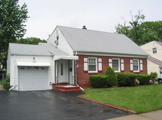 7 Ridgewood Rd, Clifton, NJ 07012