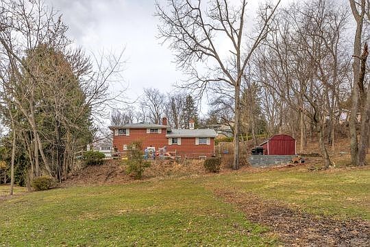 3rd image of 612 Orchard Hill Dr