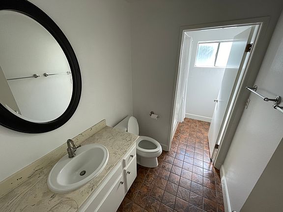 5th image of 345 Wisconsin Ave Unit 102