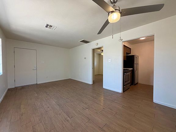 3rd image of 4415-4420 N 8th Ave #4420-03