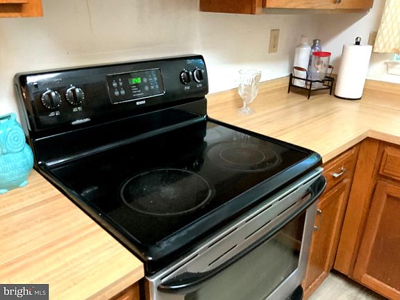 4th image of 12242 Stevenson Ct #12242