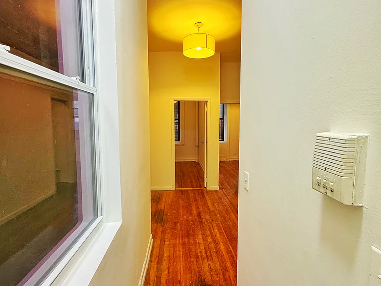 158 1st Ave #7 — Photo 4