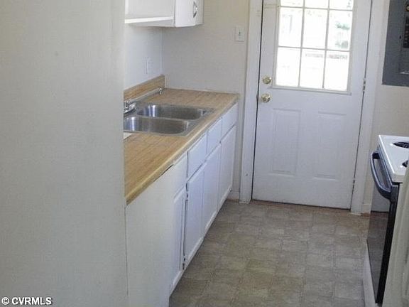 3rd image of 1522 Glenside Dr