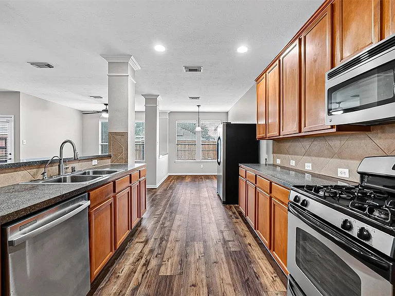 5403 Canyon Hollow Dr — Photo 22