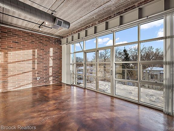 5th image of 333 E Parent Ave Unit 28
