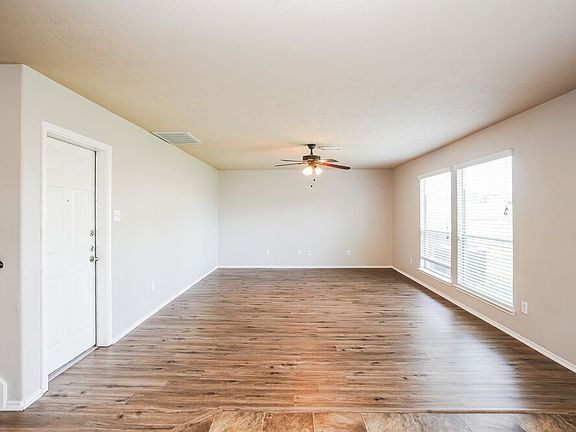 5th image of 2527 Floral Bloom Way