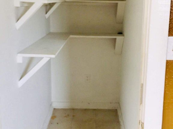 4th image of 5209 Avenue K