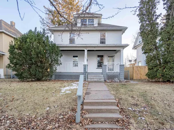 707 W 17th St, Davenport, IA 52804