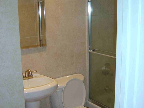 3rd image of 7626 Grand Central Pkwy APT 2