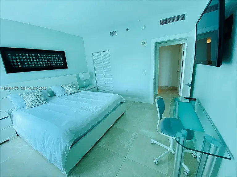 950 Brickell Bay Dr #3709 — Photo 10
