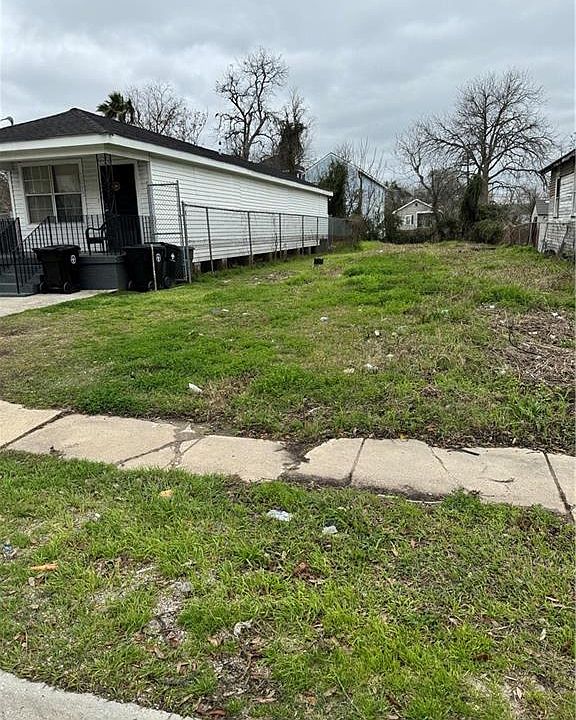 2nd image of 2024 Poland Ave