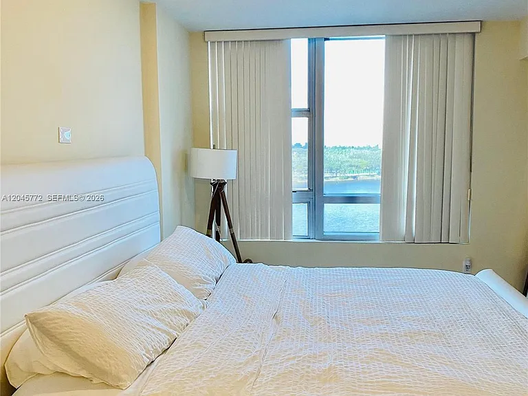 2641 N Flamingo Rd #706-N — Photo 23