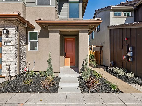 Langston Lot 93 Exterior Entry