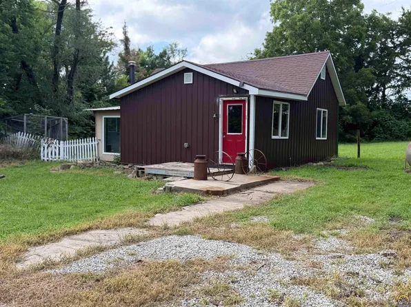 17695 N Rd, Mayetta, KS 66509