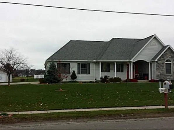 1001 Cherokee Dr, Wauseon, OH 43567