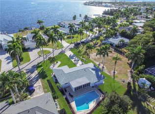 261 Bayshore Dr, Cape Coral, FL 33904
